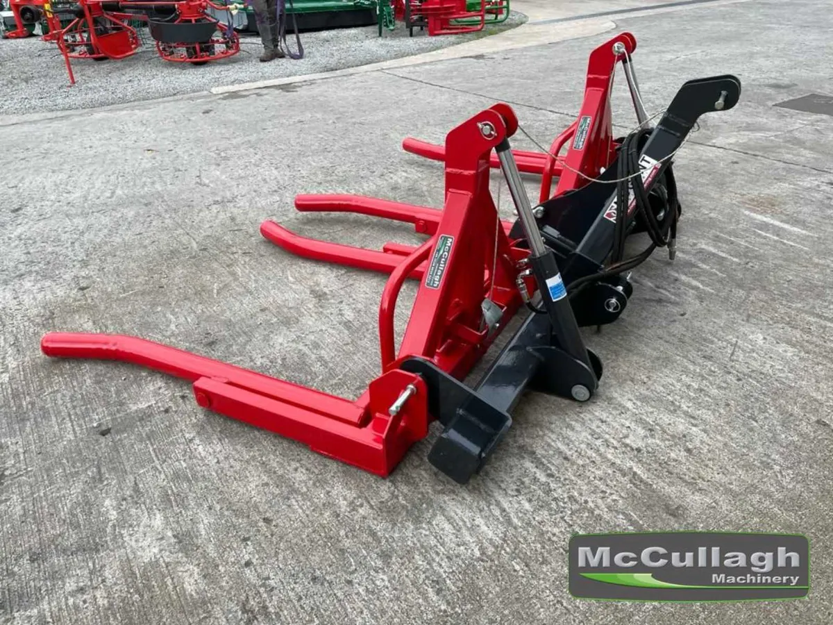 New Nugent Duo Bale Attach with Lifters - Image 4