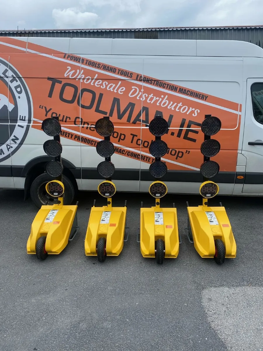 Tempo Traffic Lights Set Deal Toolman !!! - Image 3