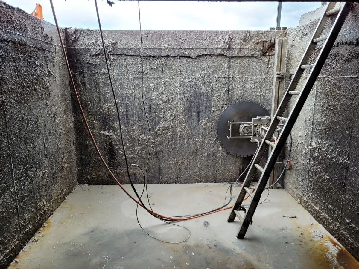 Concrete Cutting , Wall Sawing - Image 1