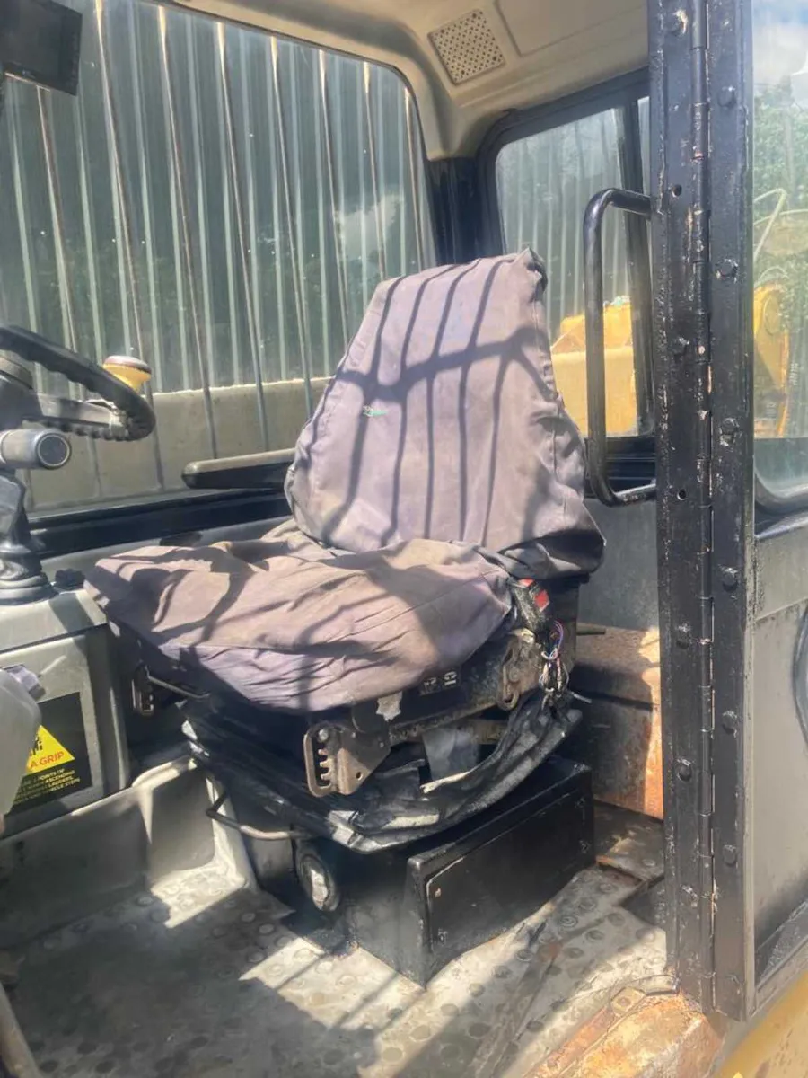 Caterpillar TH63 - Image 3