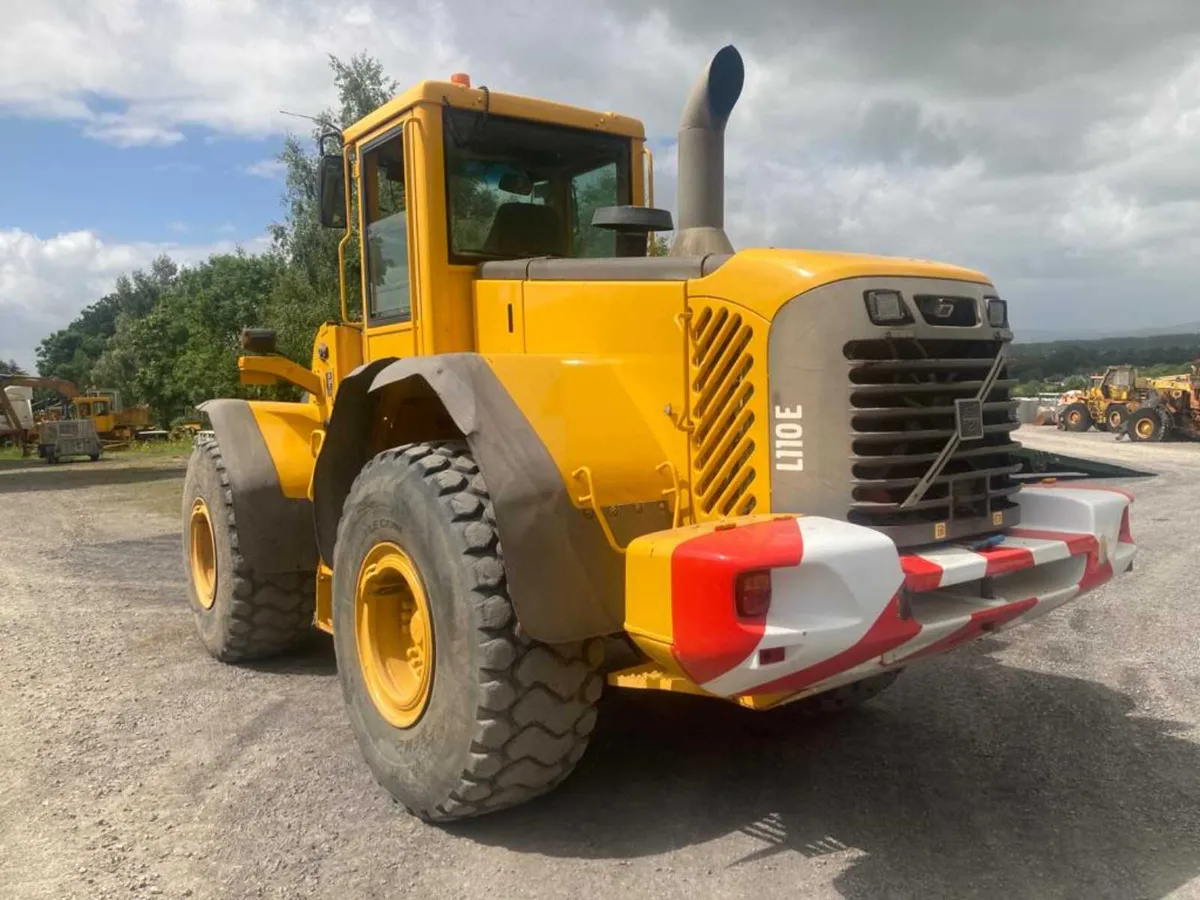 Volvo 110e - Image 2