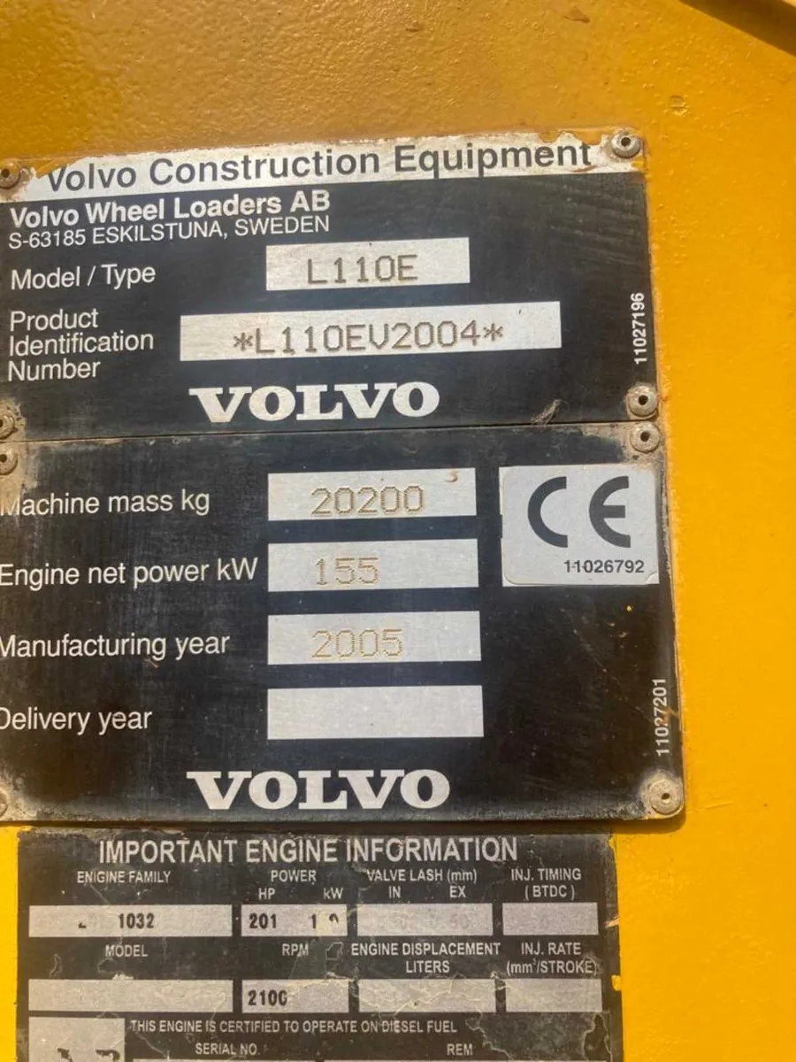 Volvo 110e - Image 3