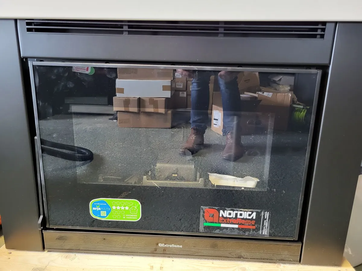 Woodpellet stoves. Massive display. - Image 2