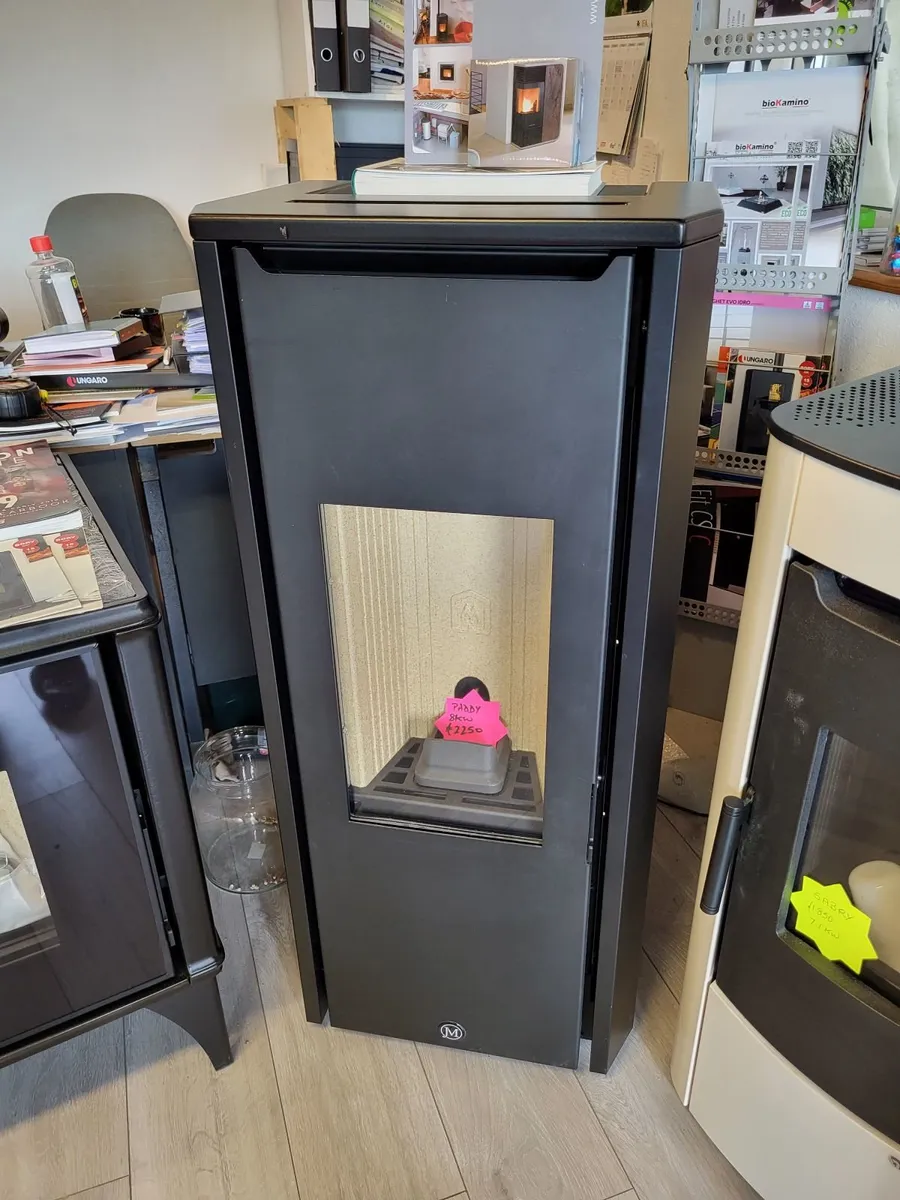 Woodpellet stoves. Massive display. - Image 3
