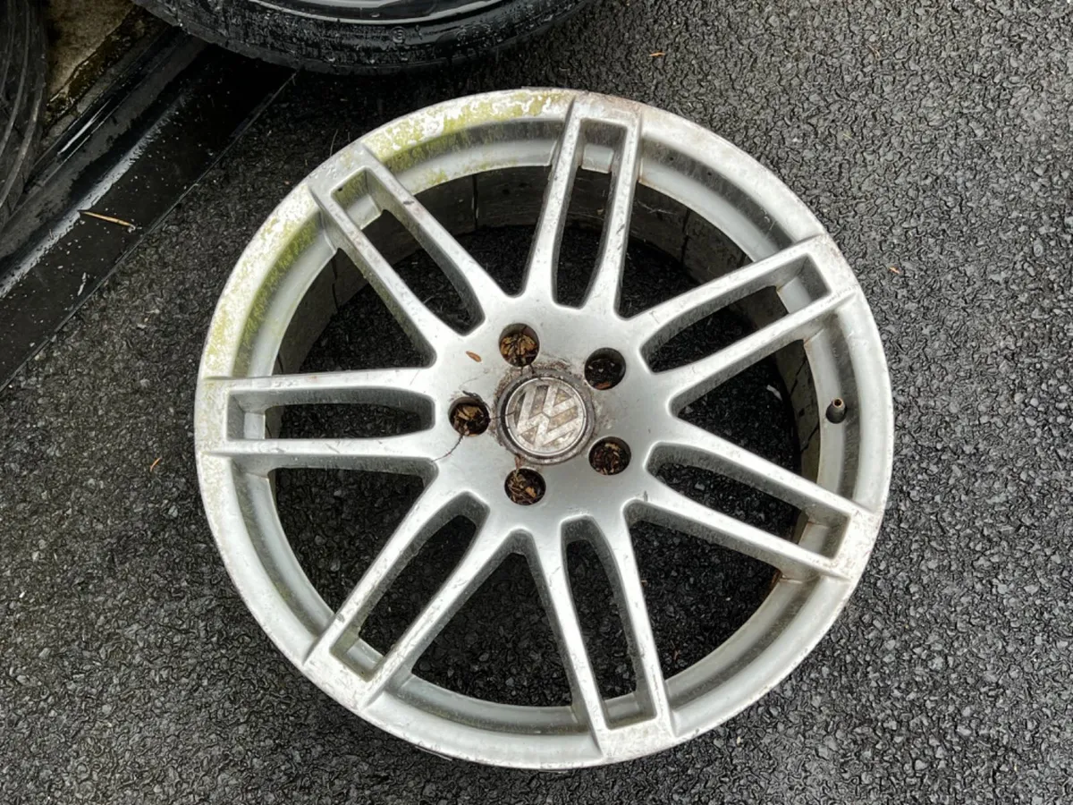 18” Rs4 5x100  2 rims only spares 5x100