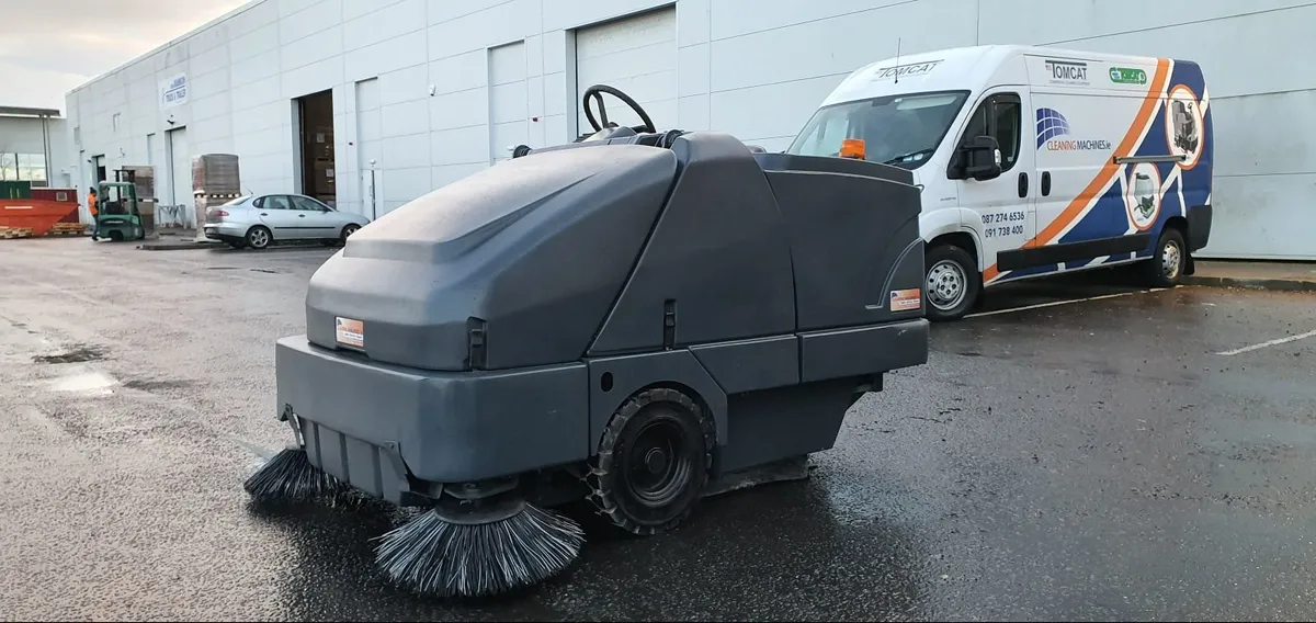 Outdoor road sweeper indoor warehouse sweeper - Image 2
