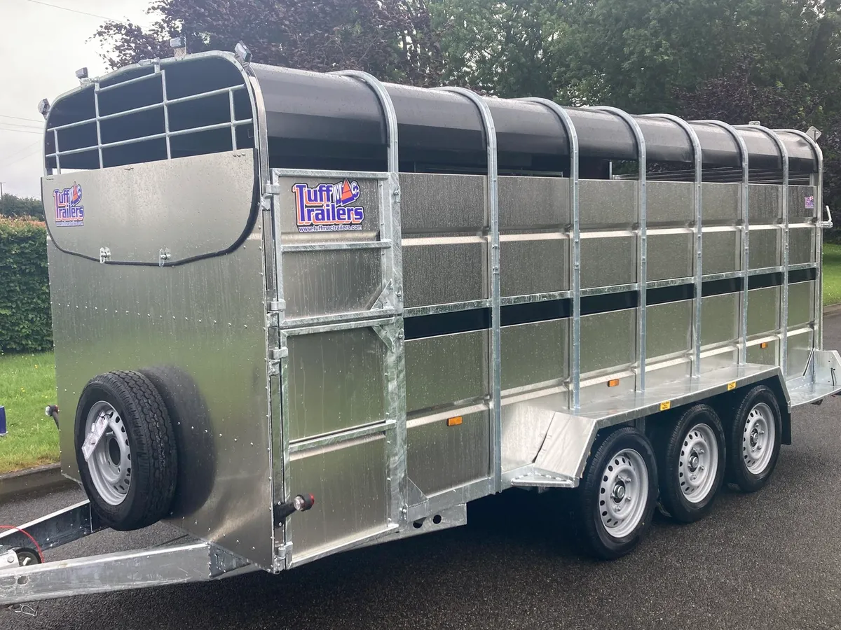 New tuffmac 16 ft tri axel livestock trailer - Image 1