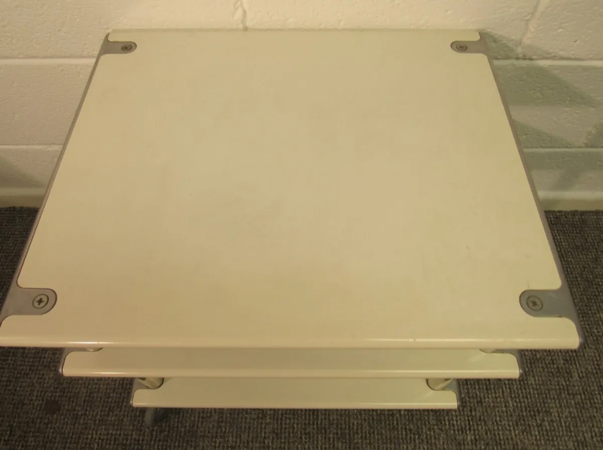 Vintage French metal dental trolley. - Image 3