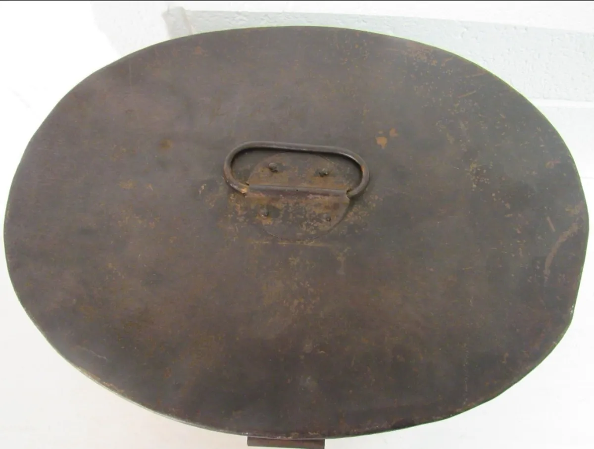 Antique turn of the Century metal hatbox. - Image 2