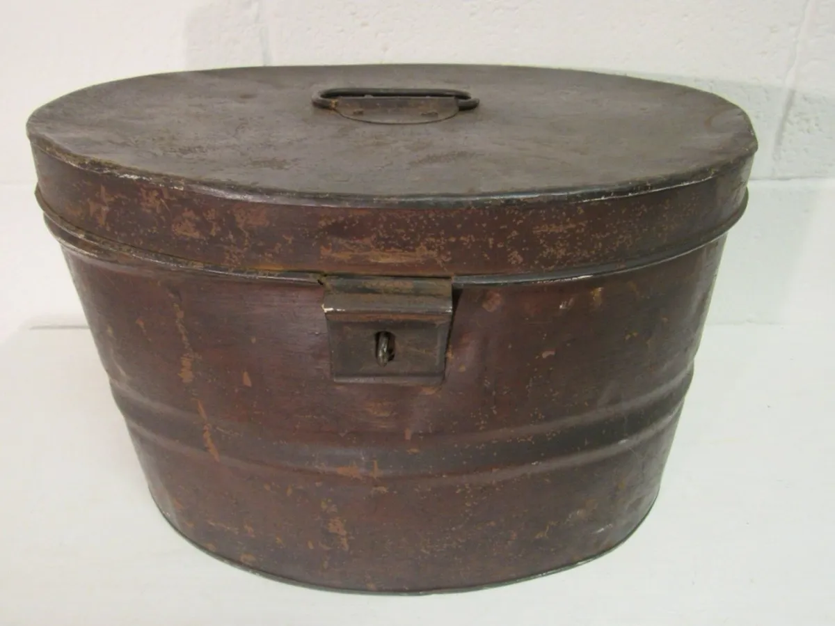 Antique turn of the Century metal hatbox. - Image 1