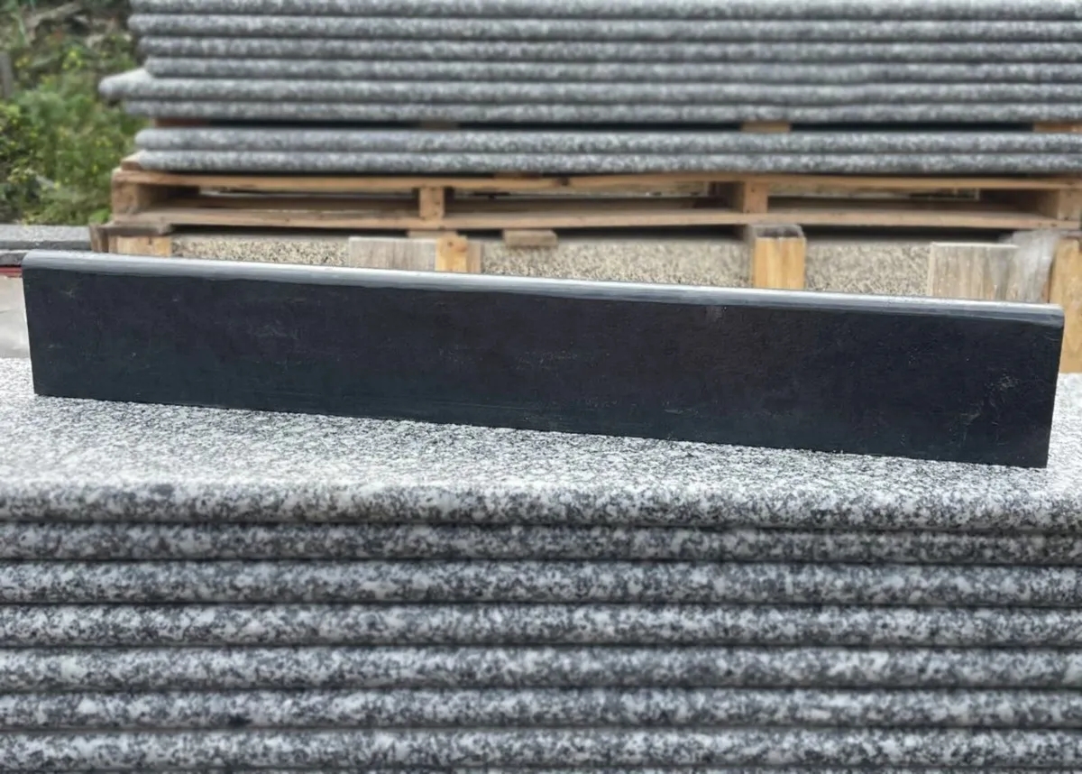 Black Limestone Bullnose Kerb - Image 3