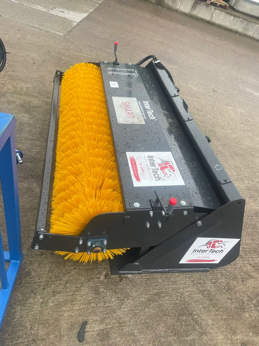 Intertech sweeper/buckets - Image 2