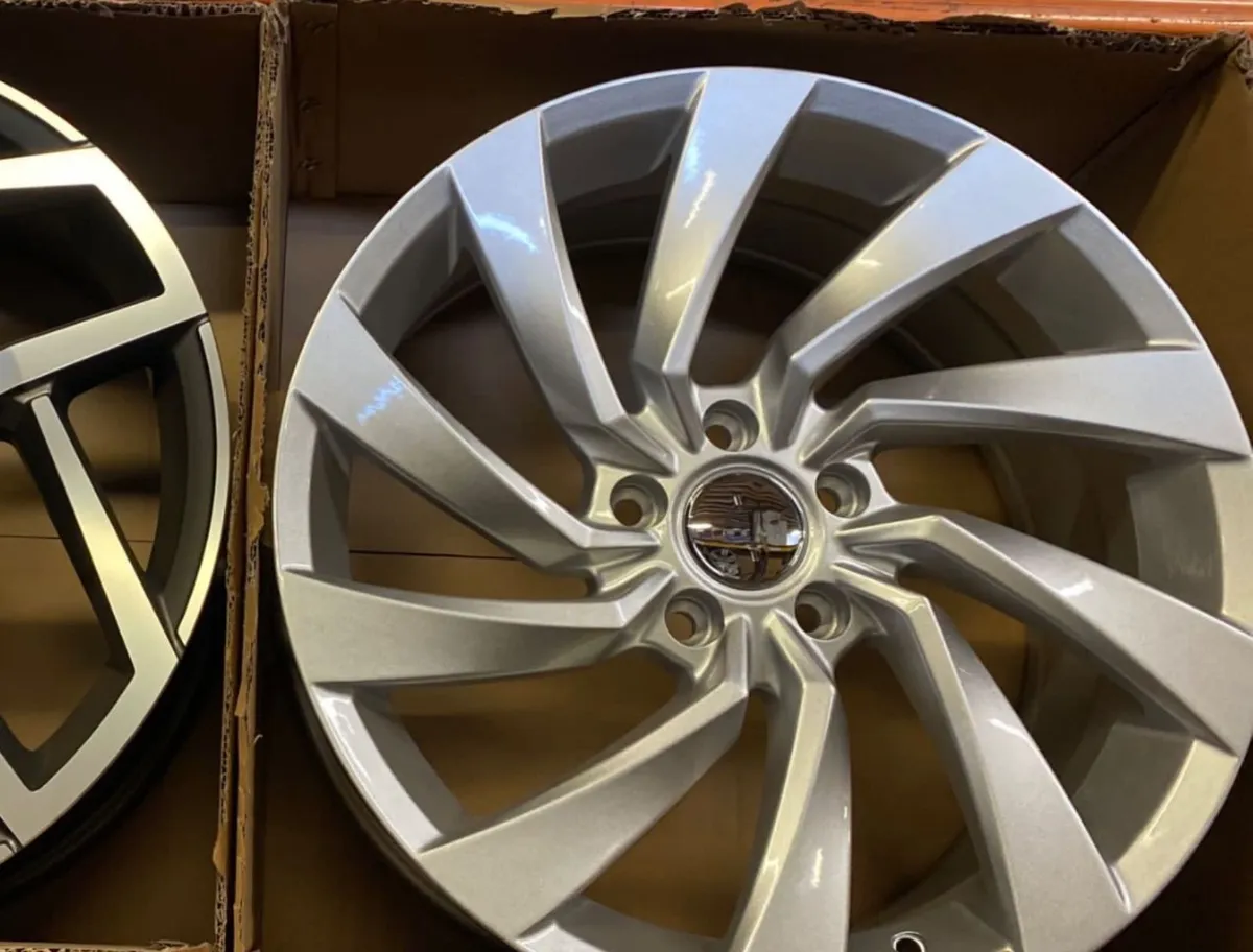 New 2022 18” sirocco R line 5x112