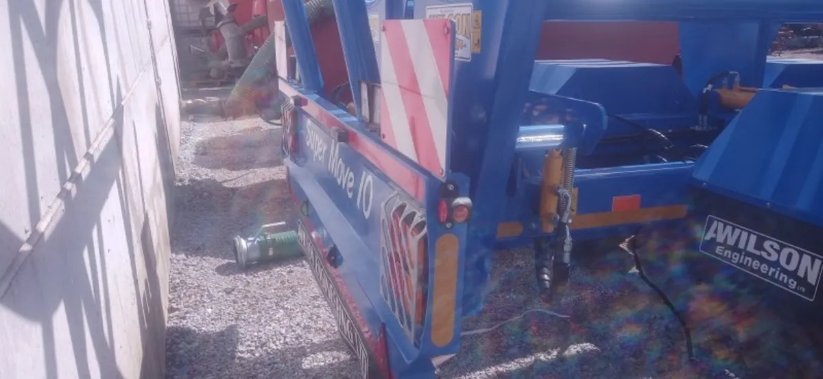 Wilson Supermove 10 IN STOCK - Image 3