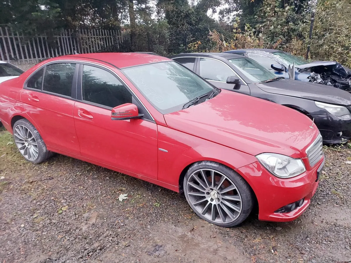 2011 Mercedes c220 - Image 3