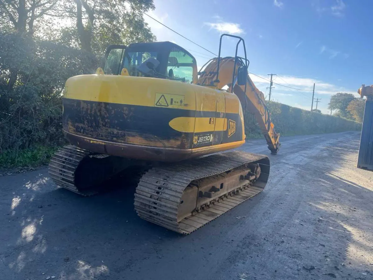 jcb js 130 excavator - Image 4