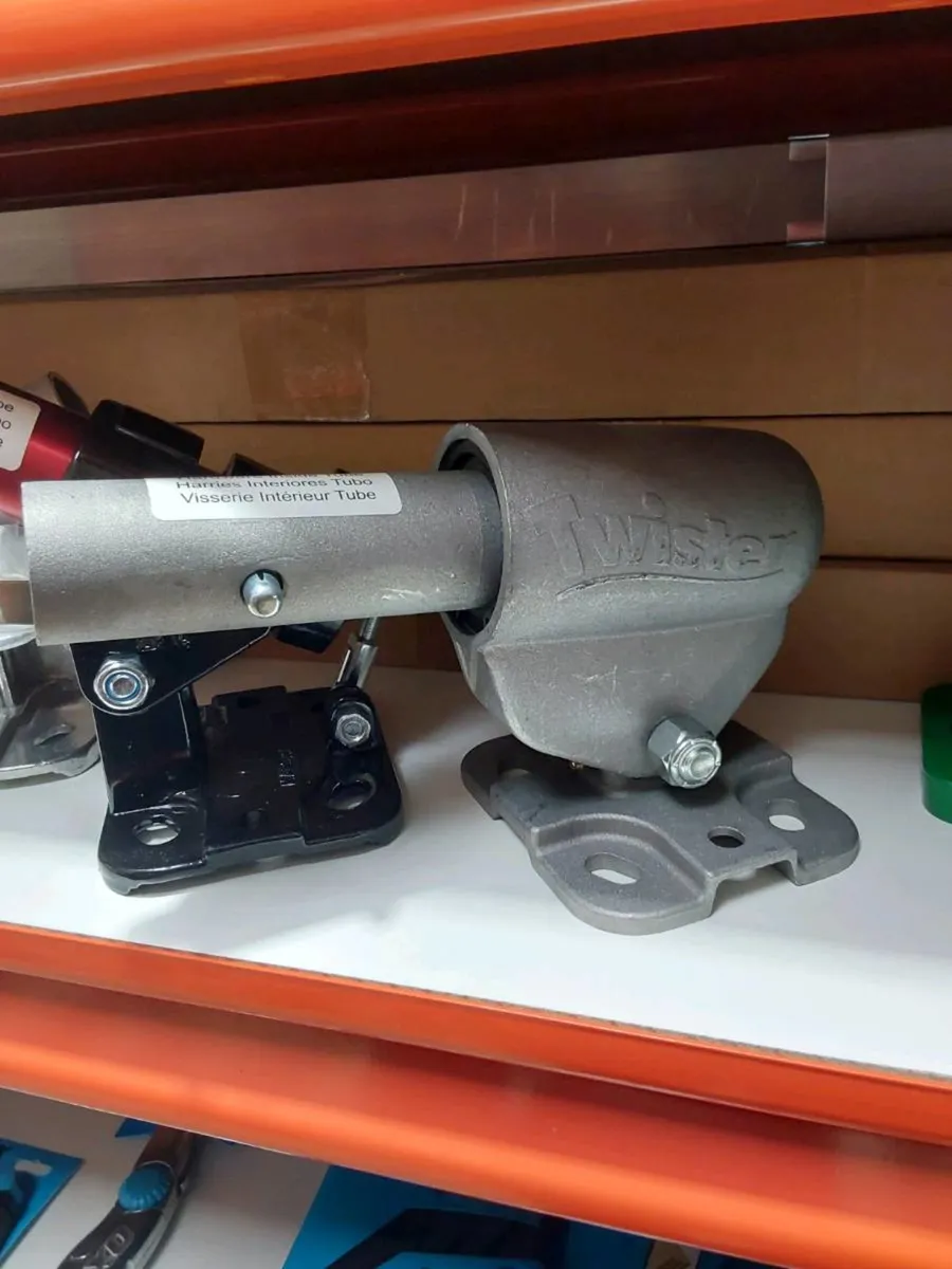 Concrete Tools - knuckles - Image 2