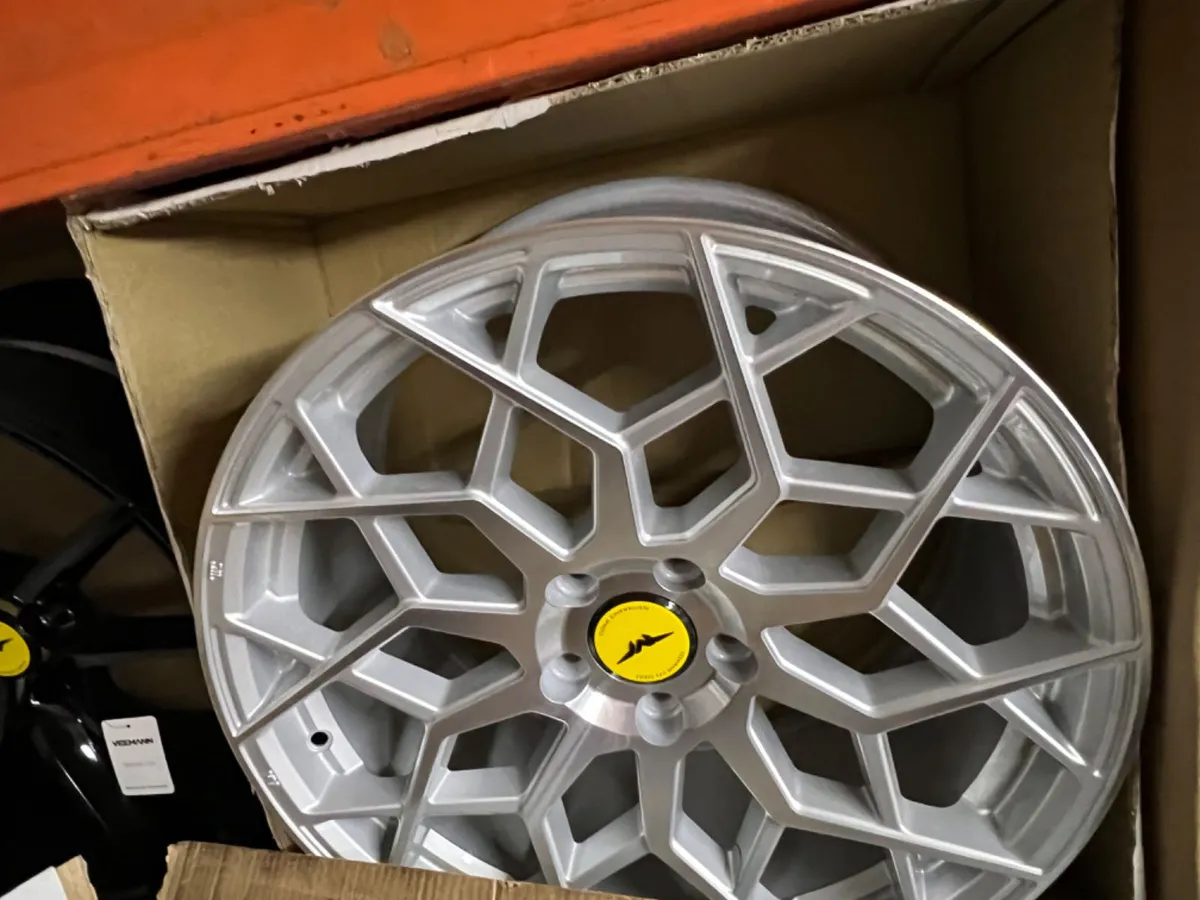 Blowout sale 19” Veemann 9.5 all round