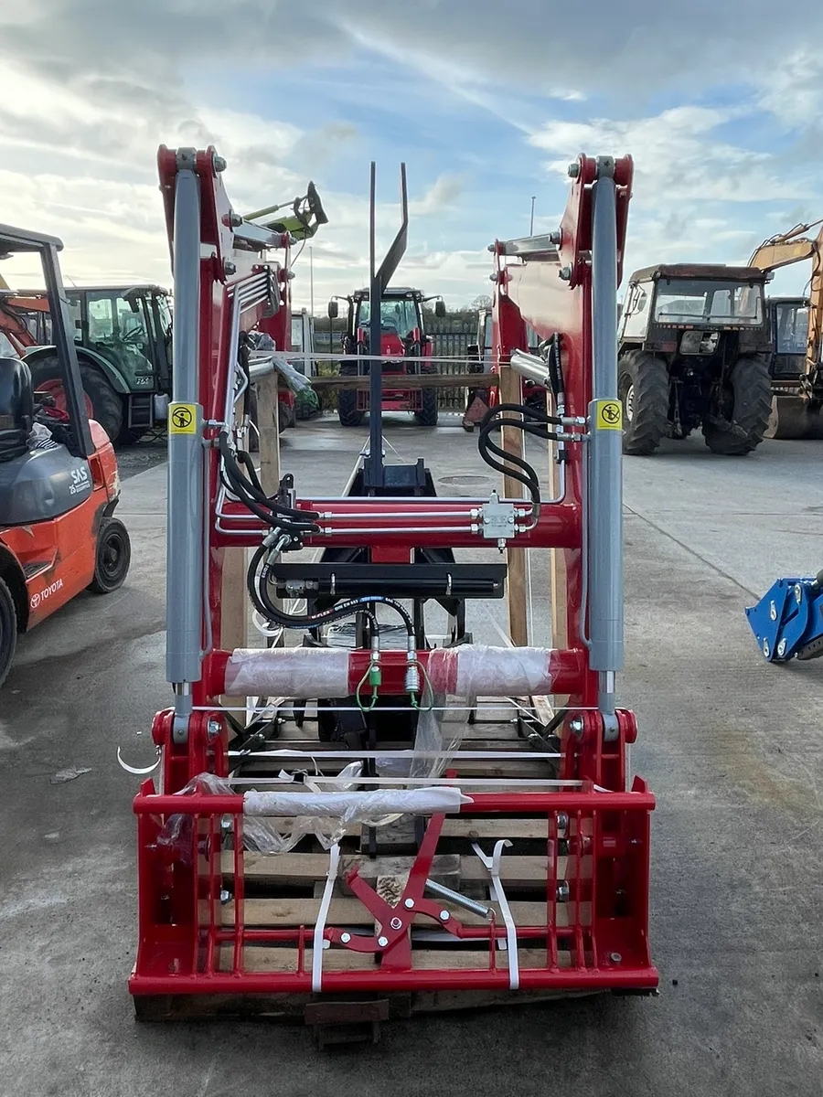 New G lift loader - Image 3