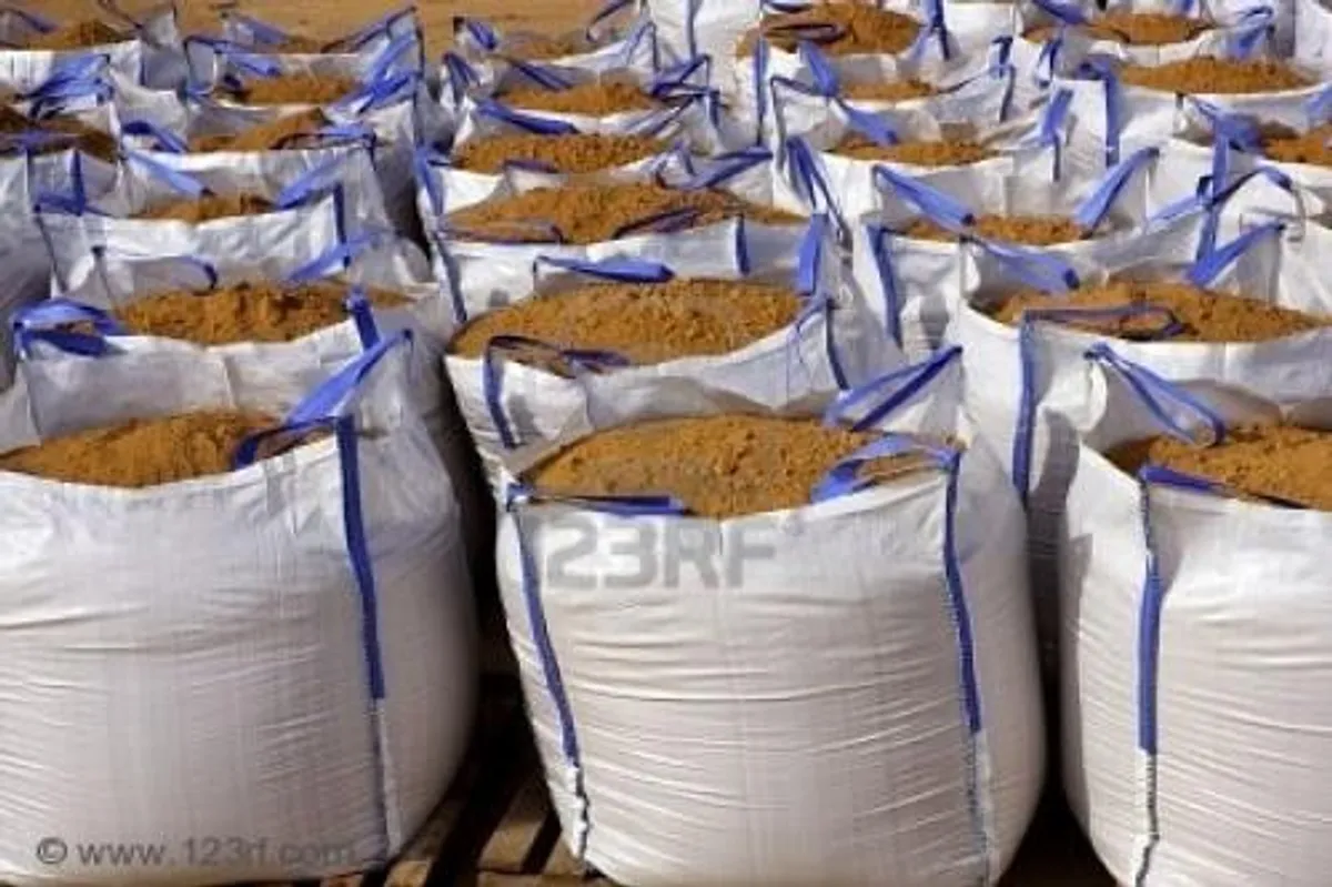 Sand and Gravel/ Sandbags / pebble/ bark - Image 3