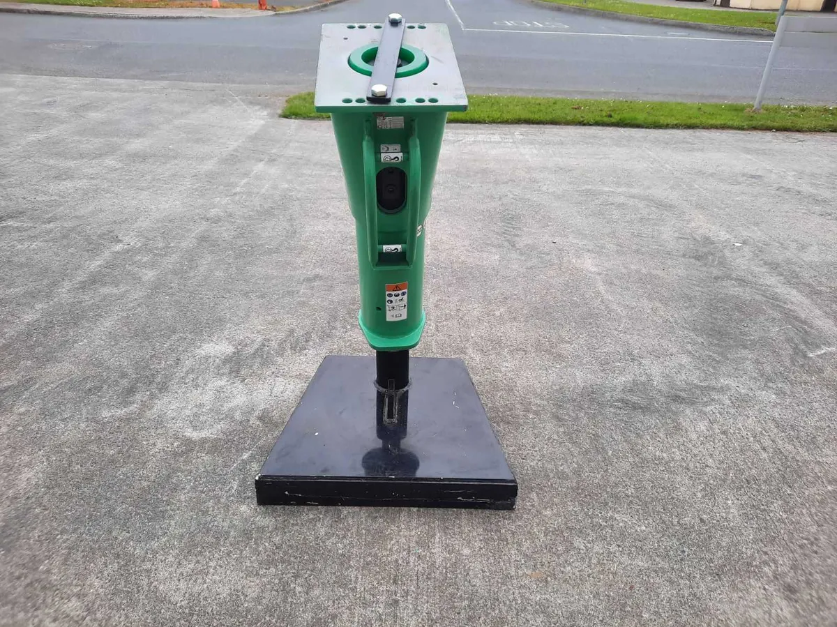 New Montabert SD28 Rock breaker - Image 3