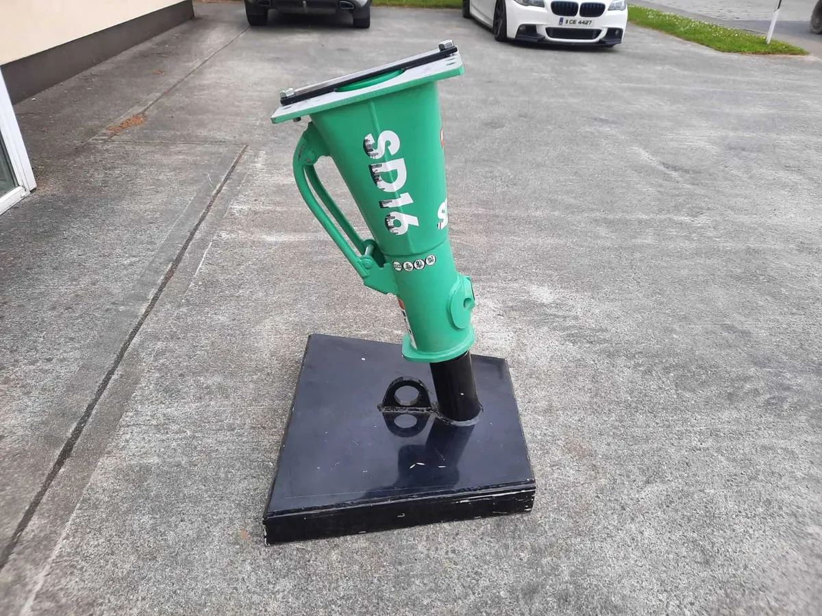 New Montabert SD16 Rock breaker - Image 2