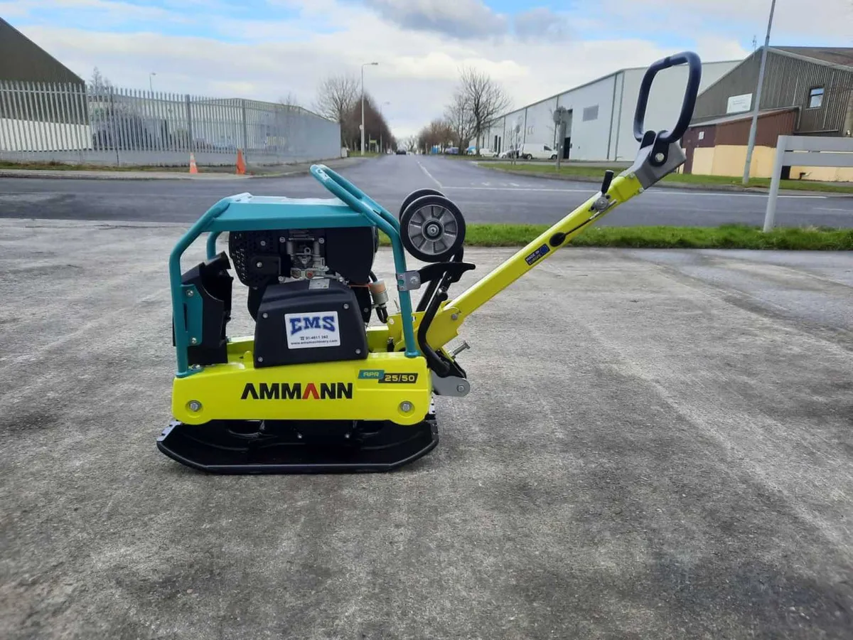 New Ammann 25/50 Diesel Compaction Plate - Image 3