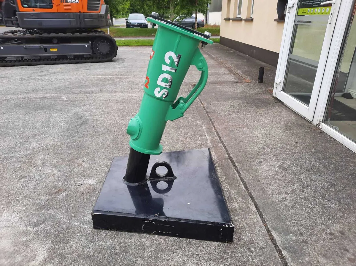 New Montabert SD12 Rock breaker - Image 4