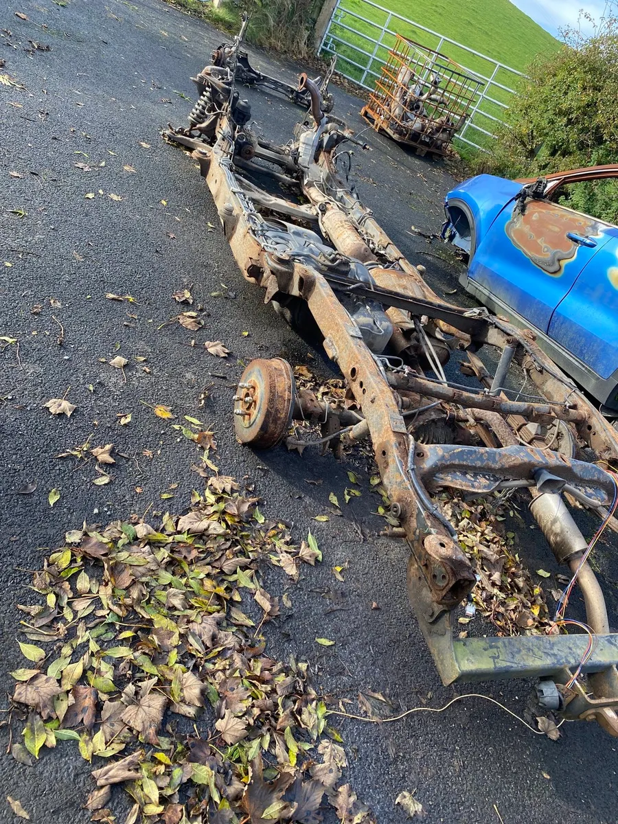 2014 Nissan navara - Image 1