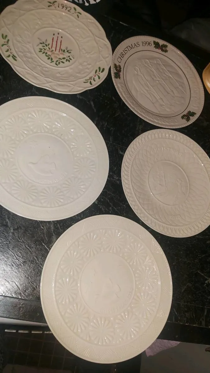 5 BELLEEK Christmas plates LIMITED! - Image 1