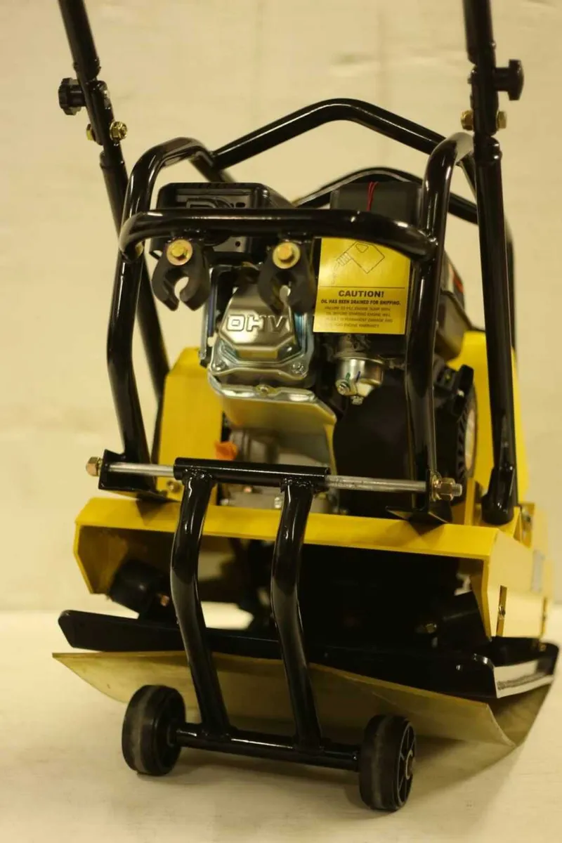 PACINI 18" Petrol Compactor / Wacker Plate - Image 3