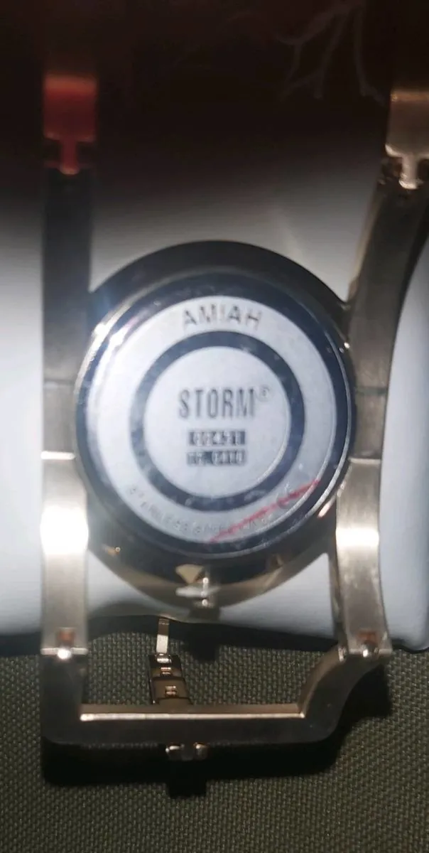 Brand new STORM AMIAH GOLD Watch - Image 2