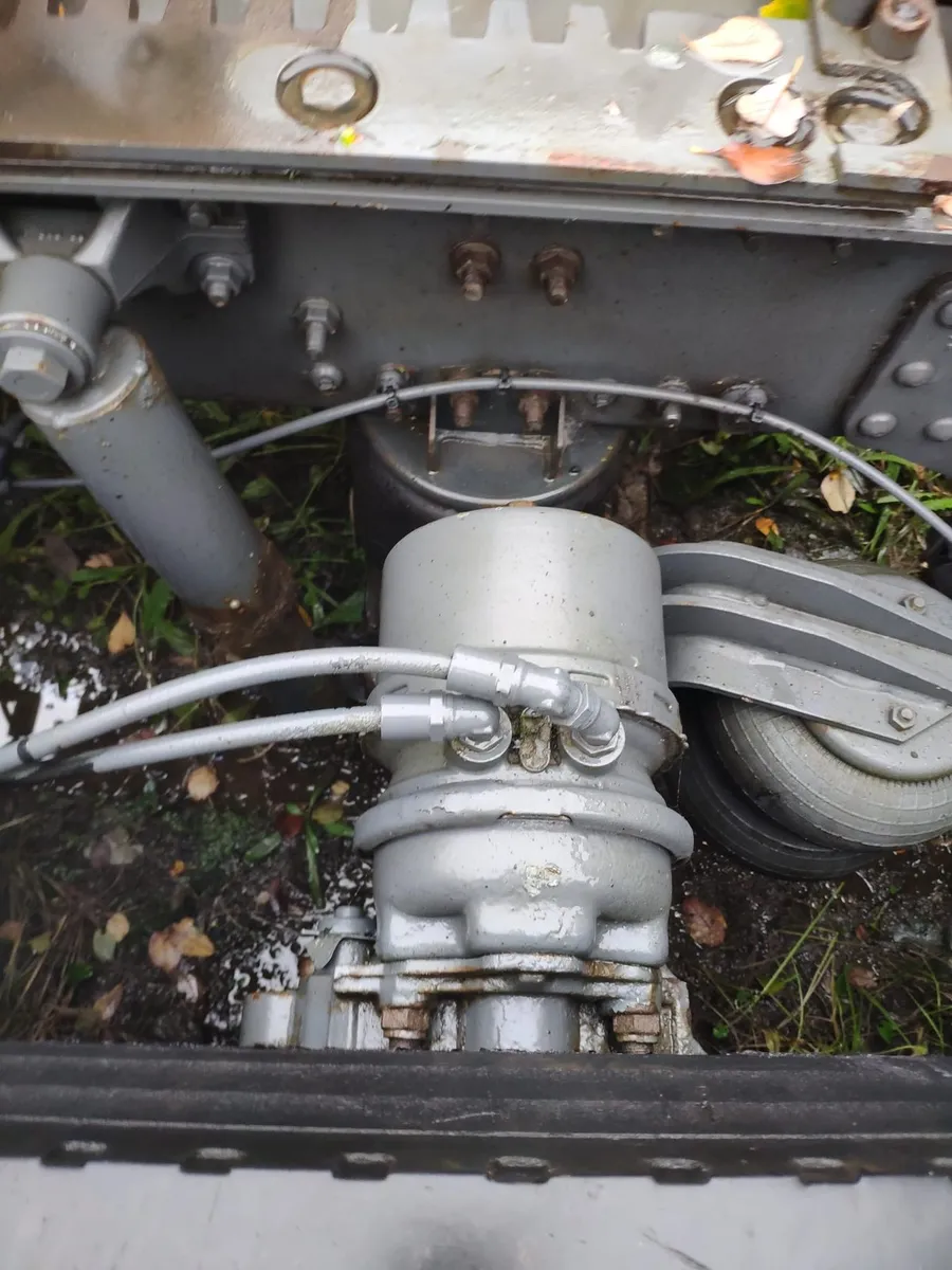 Lifting axles for sale - Image 4