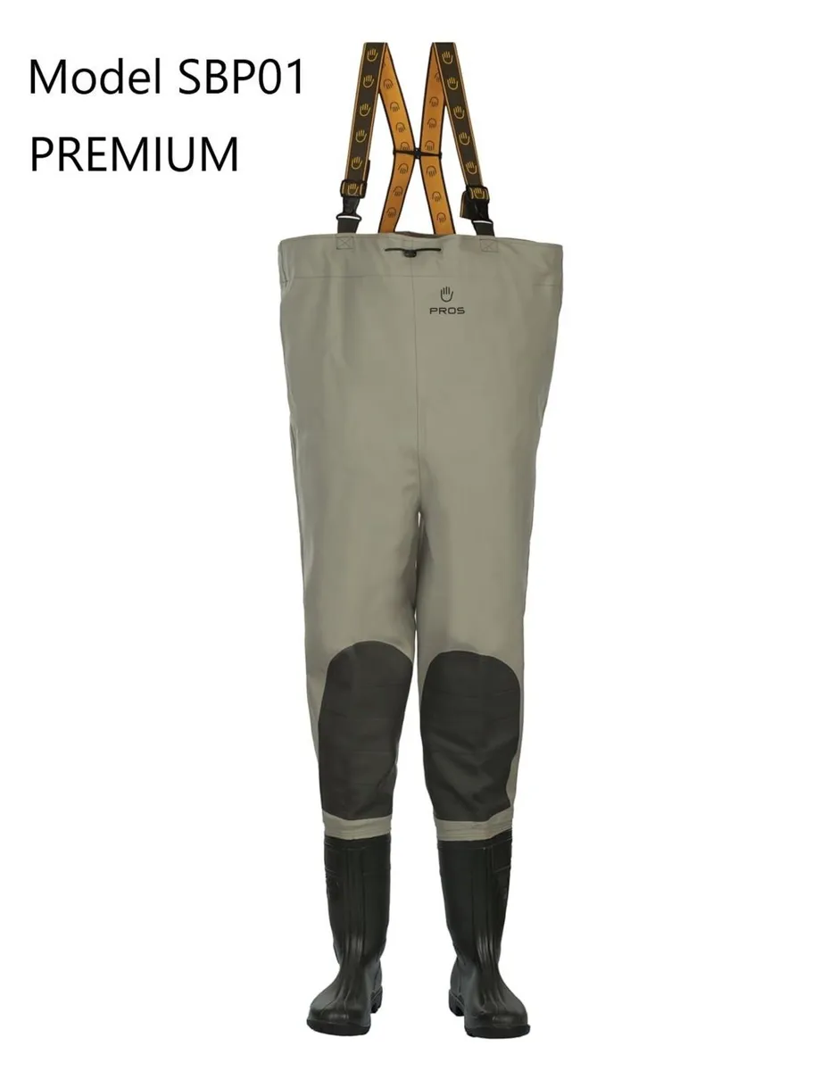 Good quality waders and leg warmers - Image 1