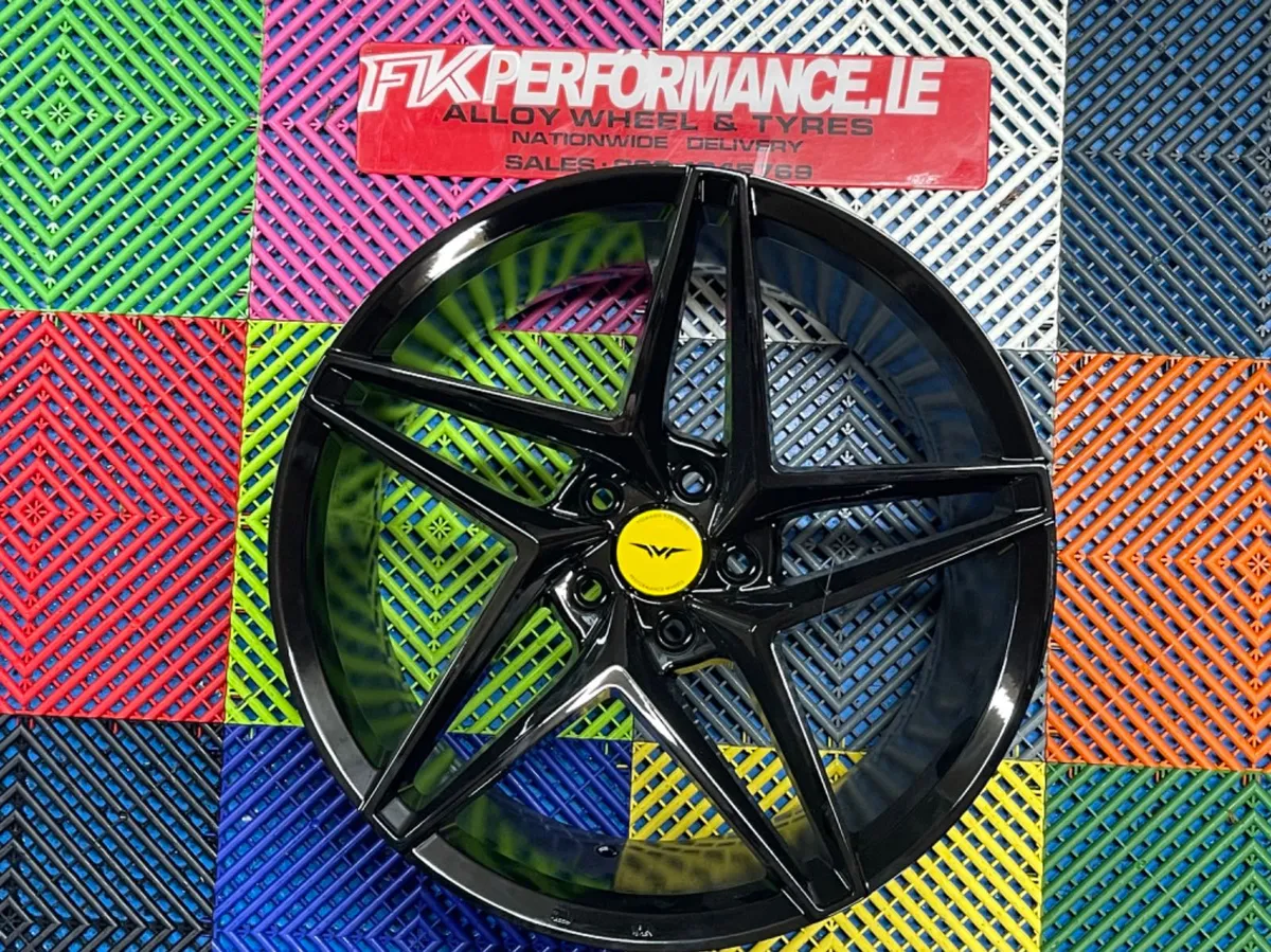 19” veemann vfs46 gloss black 5x112 - Image 1