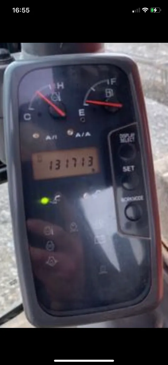 Hitachi Zaxis Monitors - Image 1