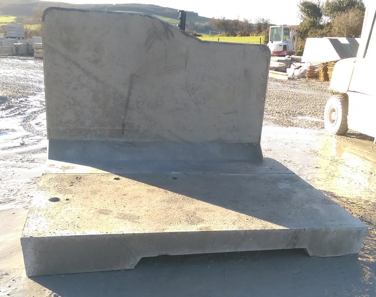 Cubicle Base  End Wall - Image 2