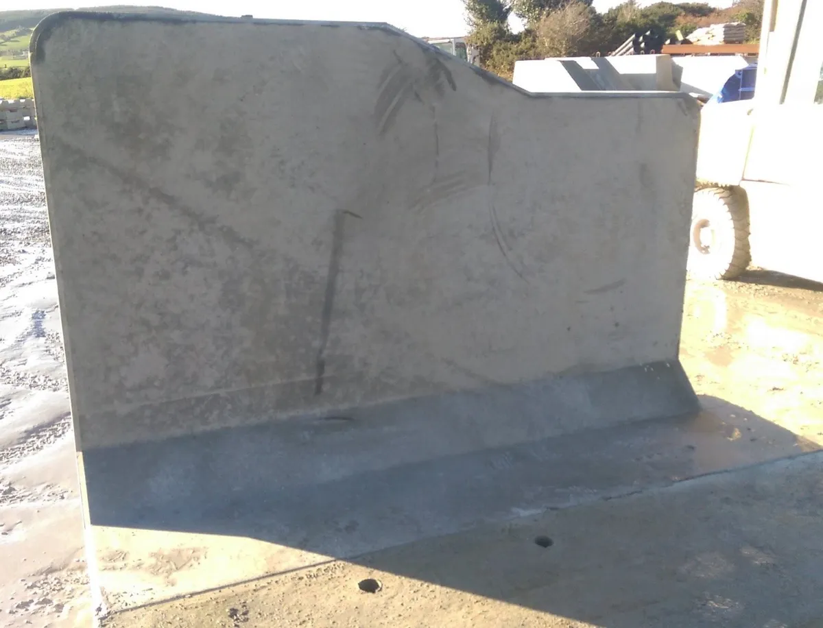 Cubicle Base  End Wall - Image 4