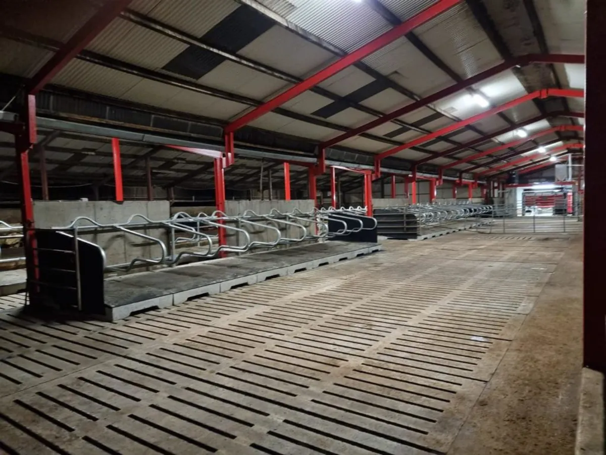 Cubicle Bed / Base -  6ft 6 In to 8ft - Image 2