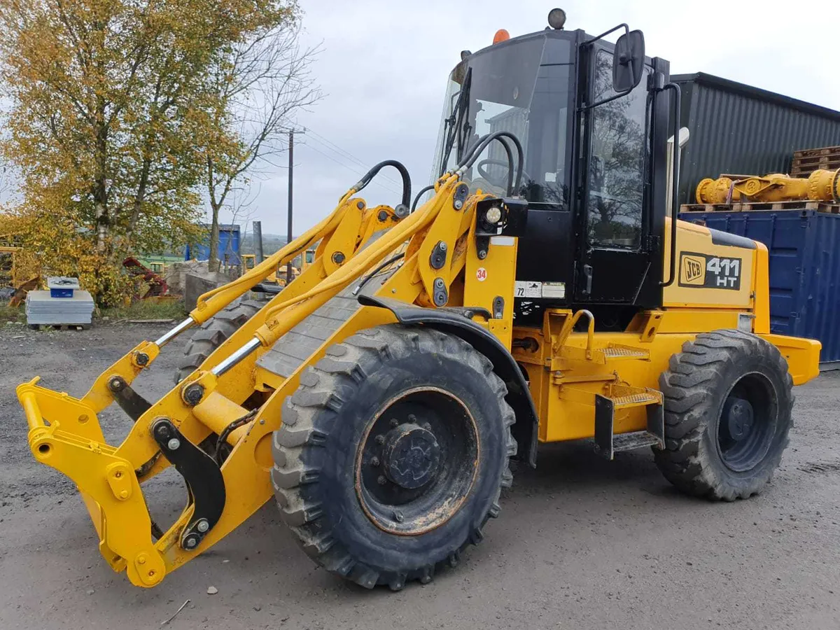 JCB 411 - Image 1