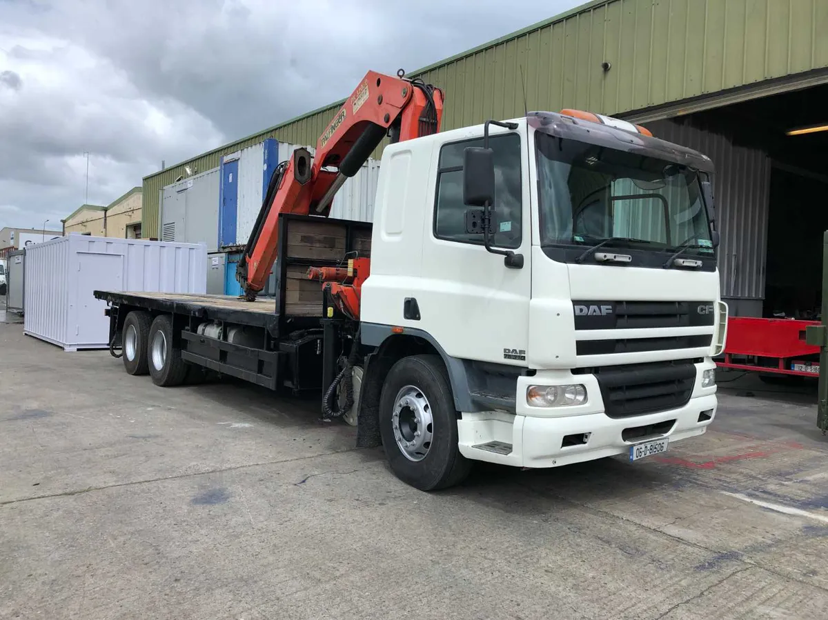 DAF 26T FLATBED TRUCK WITH 32T CRANE FOR HIRE - Image 1