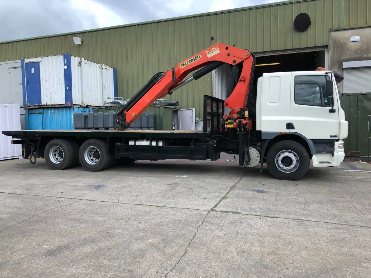 DAF 26T FLATBED TRUCK WITH 32T CRANE FOR HIRE - Image 2
