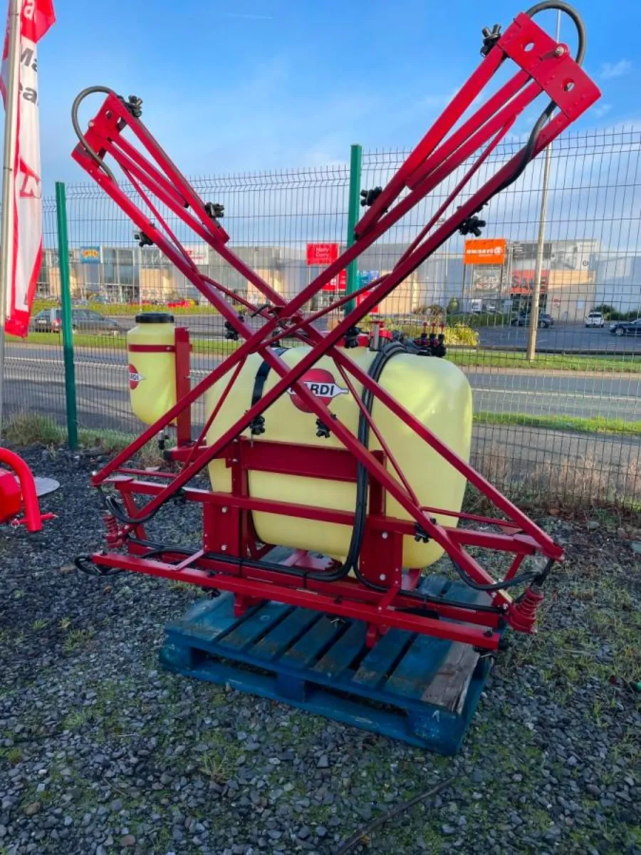 Hardi 400L with 8m Booms - Image 1