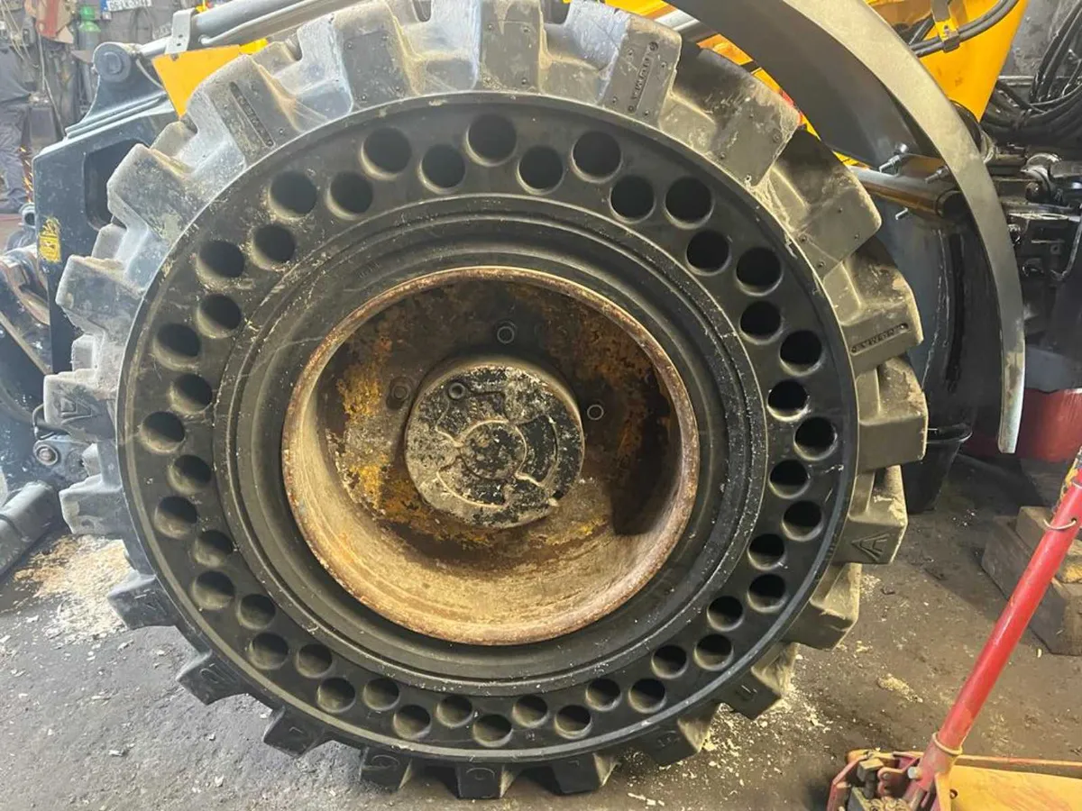 Jcb teleporter waste wheels - Image 2