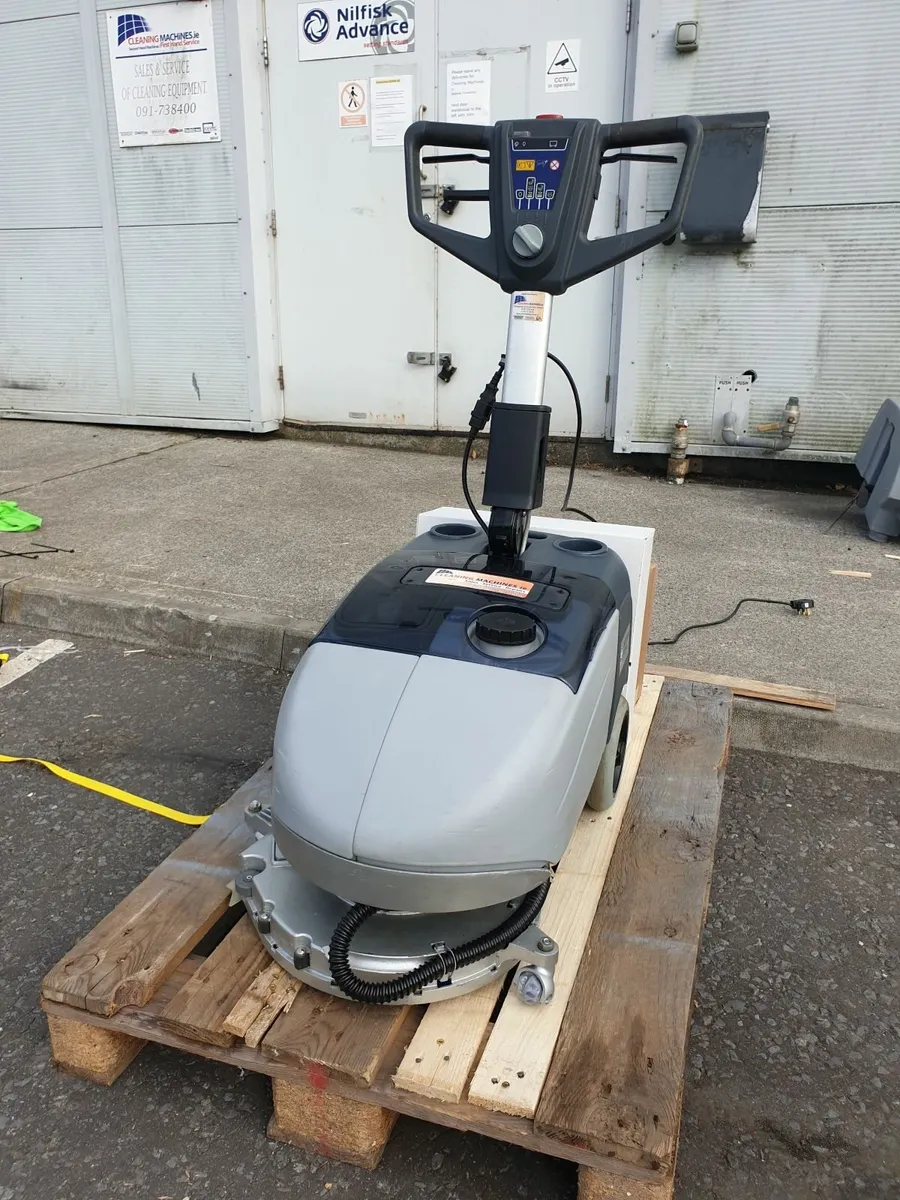 Nilfisk SC351 scrubber dryer (used) - Image 1