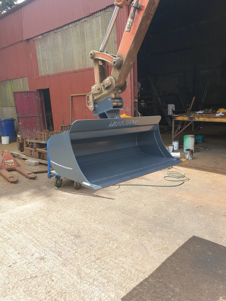 3 to 13ton  tilting buckets - Image 4
