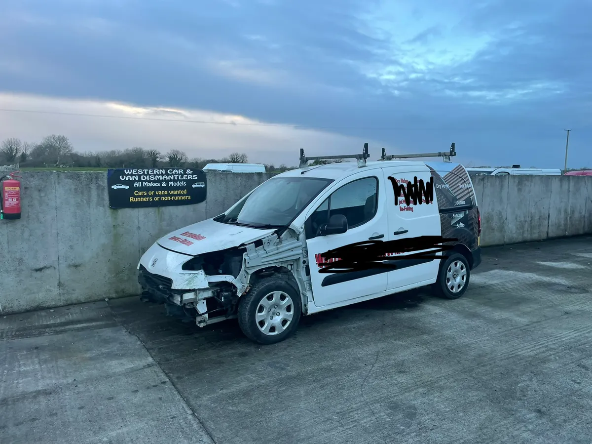 141 Peugeot partner 1.6 hdi for dismantling