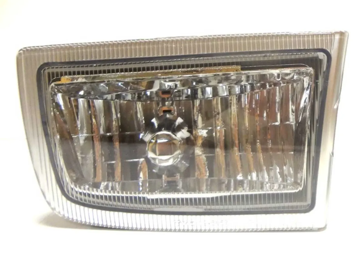 Toyota Landcruiser 1996-2003 Front Fog Lamps - Image 2