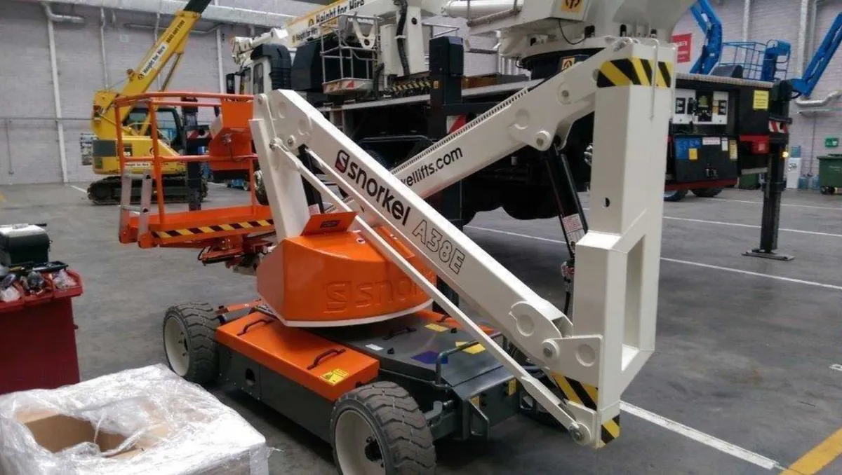 Snorkel A38 E - 13 m Battery Boom - Image 1