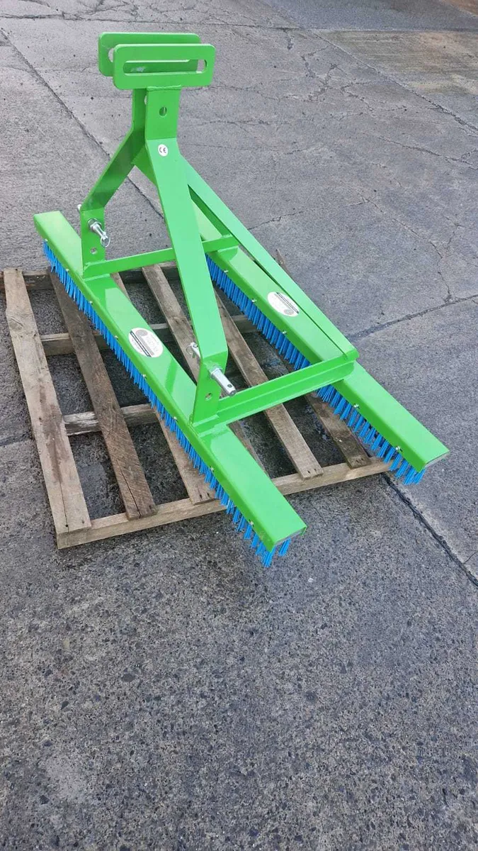 Martyns Artificial  Brush for 3 Point Linkage - Image 2